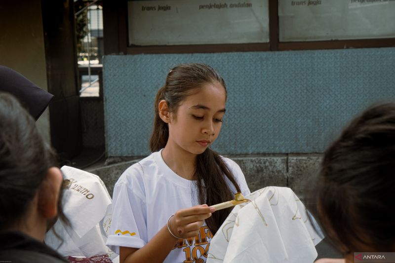 ifc-digitalisasi-buka-akses-pasar-yang-naikkan-kesejahteraan-pembatik