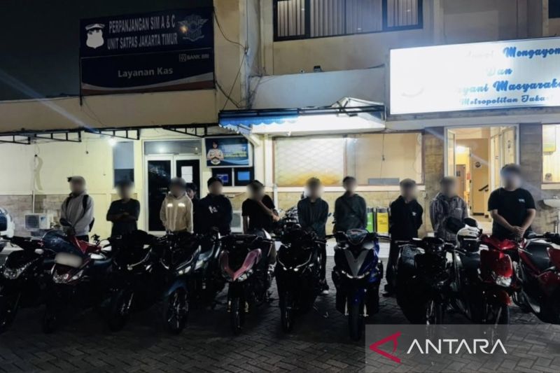 diduga-balap-liar-polisi-amankan-10-motor-di-jaktim