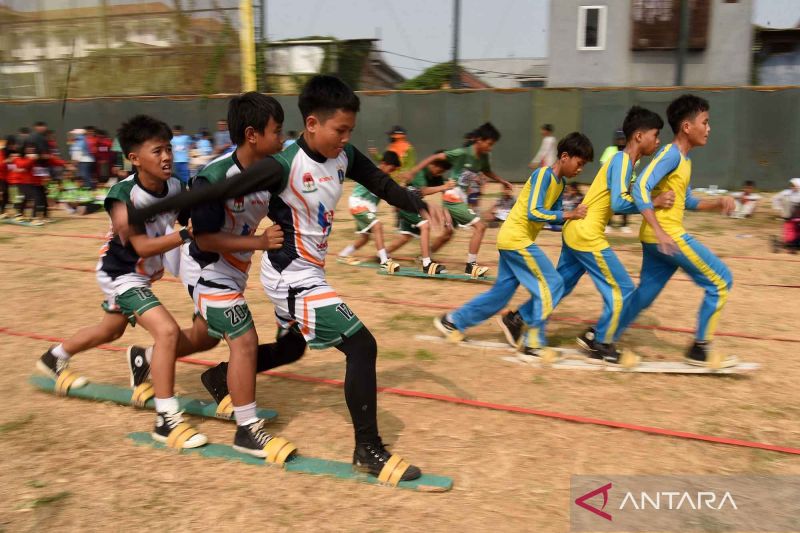 Adu ketangkasan permainan tradisional di Festival Olahraga Rakyat Jakarta 2026