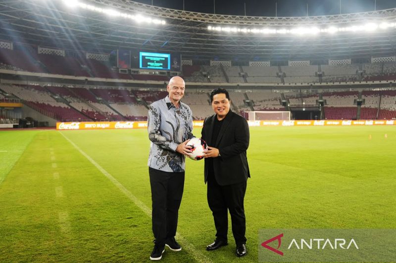 Presiden FIFA Cek Langsung Kesiapan SUGBK Jelang Final Indonesia vs Thailand