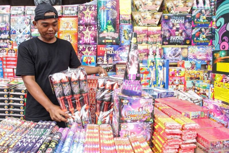 Warga nyalakan petasan tanpa izin di Jakarta terancam denda Rp50 juta
