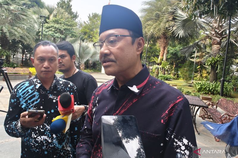 Kemarin, Kemensos hukum pegawai ikut judol dan uji coba MBG prasmanan