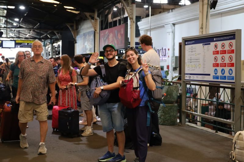 KAI Daop 6 catat penumpang WNA 264.335 orang pada Januari-September