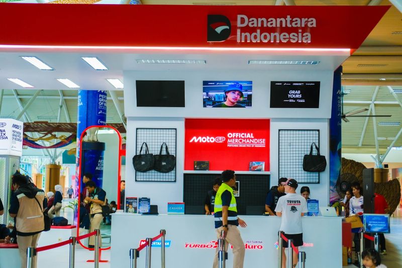 Pertare hadirkan merchandise Pertamina Grand Prix di Bandara Lombok