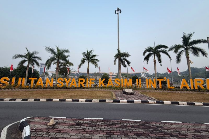 dua-pesawat-gagal-mendarat-di-bandara-pekanbaru-akibat-kabut-asap