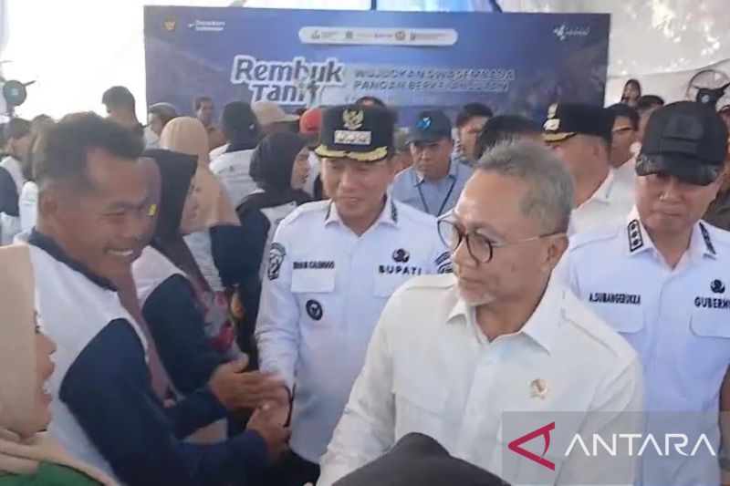 zulhas-dorong-kemandirian-pangan-lewat-budidaya-bioflok-tematik