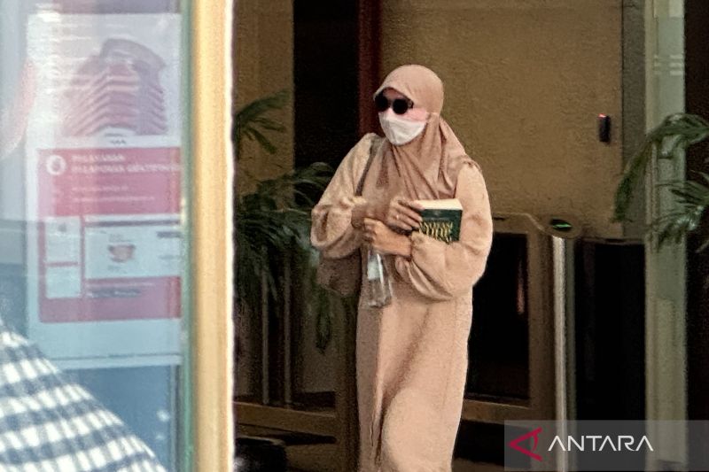 KPK periksa mantan Bupati Kutai Kartanegara Rita Widyasari