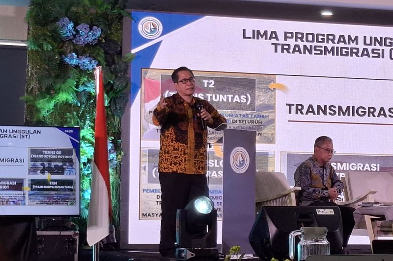 Kementrans evaluasi penempatan cegah transmigran tinggalkan lokasi