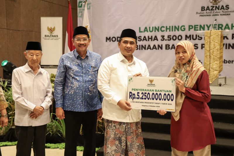 1750-mustahik-di-jateng-terima-bantuan-modal-rp525-miliar