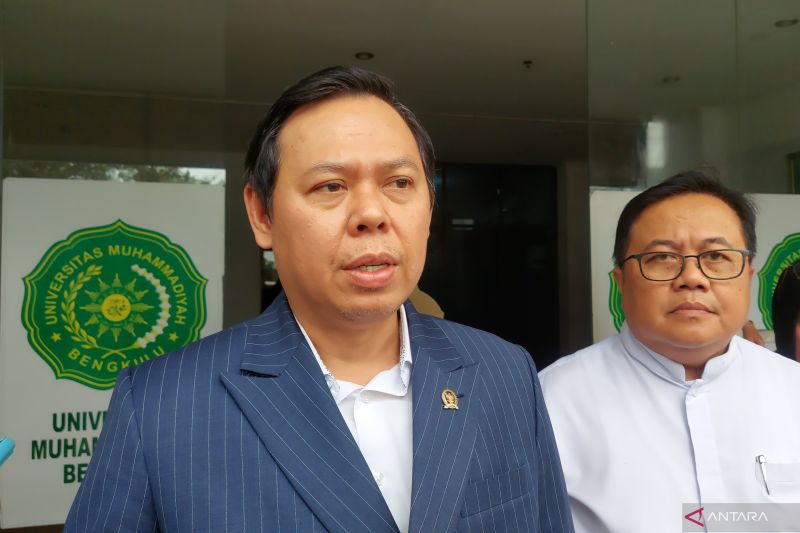 ketua-dpd-ingin-pengembangan-perkebunan-kelapa-di-pulau-enggano