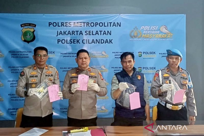 Kenalan via WhatsApp, pria di Cilandak ditodong dan motornya dirampas