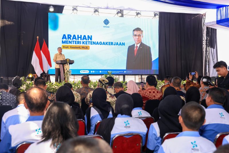 menaker-dorong-pemda-hubungkan-lulusan-pelatihan-dengan-akses-kerja
