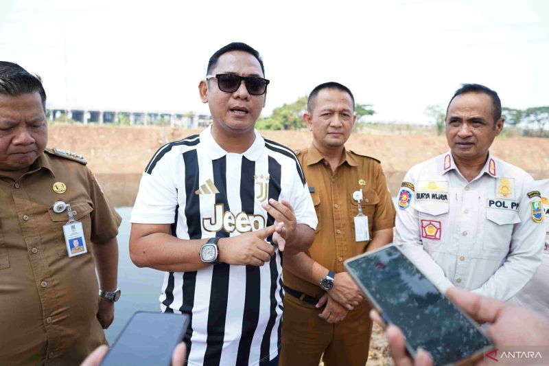 pemkab-bekasi-normalisasi-16-kilometer-kali-cbl