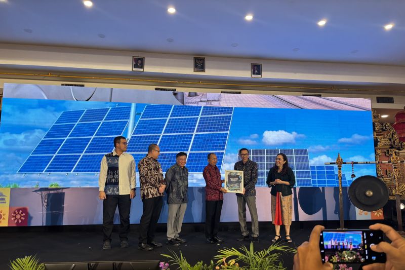 pemprov-bali-optimistis-capai-target-tanpa-emisi-sebelum-2045