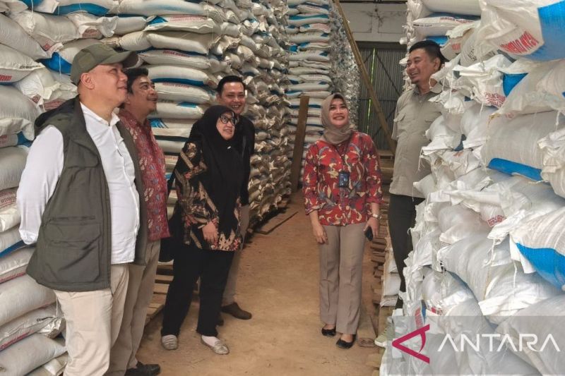 pemkab-cianjur-pastikan-stok-pupuk-subsidi-aman-sampai-maret-2027