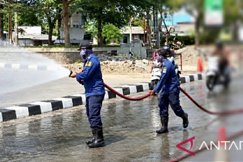 Pemkab Karawang atasi debu dampak proyek pemeliharaan jalan Tuparev