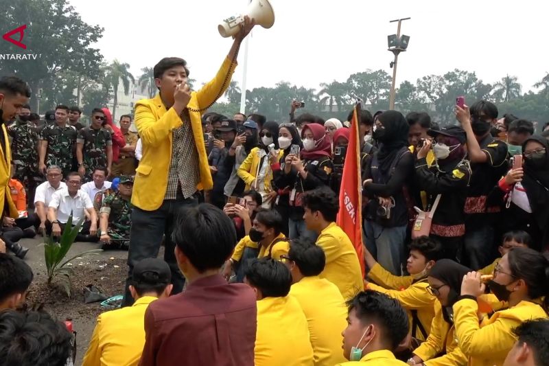 Kabut asap akibat karhutla belum teratasi, Gubenur Sumsel minta maaf
