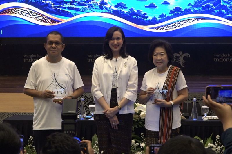 menpar-dukung-camino-de-flores-untuk-dorong-pemerataan-ekonomi-lokal