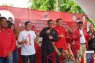 Sekjen-Ketua DPP PDIP berjoget bersama kader di Karawang