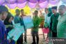 Bupati Gorontalo serahkan bantuan bersumber dari Dana Desa