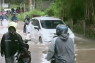 Ruas jalan di Purwakarta dan akses gerbang Tol Sadang tergenang air akibat hujan deras