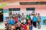 Polres SBB salurkan bantuan ratusan buku dan air bersih bagi warga