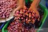 PIHPS rilis harga pangan hari ini: Bawang merah Rp42.600/kg, cabai rawit Rp43.600/kg