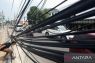 Pemkab Karawang tata jaringan kabel utilitas udara yang semrawut