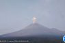 Gunung Semeru hari Jumat ini tiga kali erupsi dengan tinggi letusan capai 1 km