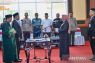 Kakak mantan Wabup Sumbawa Barat Fakhruddin dilantik jadi anggota DPRD NTB