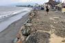 Riprap serta masa depan pesisir Ampenan