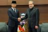 Menlu RI tiba di Mashhad, Iran, beri penghormatan kepada Khamenei