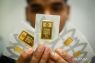 Info harga emas Antam hari ini, naik Rp15.000 per gram