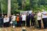 Galapagos Luncurkan Festival Tanam Hulu di Padang, Targetkan Penanaman 60 Ribu Pohon