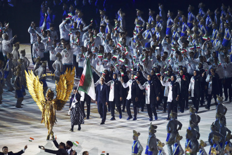 DEFILE KONTINGEN IRAN