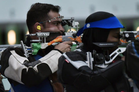 MENEMBAK - AIR RIFLE MIXED TEAM PENYISIHAN