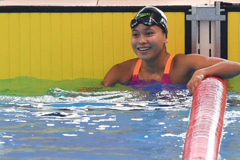 PENYISIHAN RENANG 100 METER DADA PUTRI