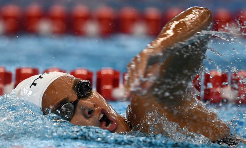 RENANG PENYISIHAN GAYA BEBAS PUTRI 1500 M