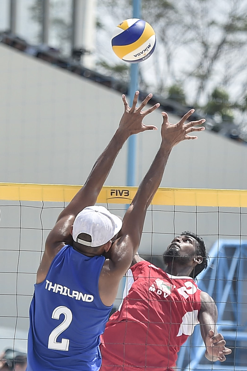 PENYISIHAN VOLLY PANTAI PRIA MALADEWA VS THAILAND