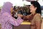 Ani Yudhoyono Kunjungi Perajin Batik di Cirebon
