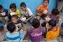Sekolah Sediakan Makan Gratis Bagi Siswa Pengungsi