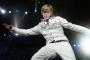 Justin Bieber Sapu Bersih Penghargaan AMA